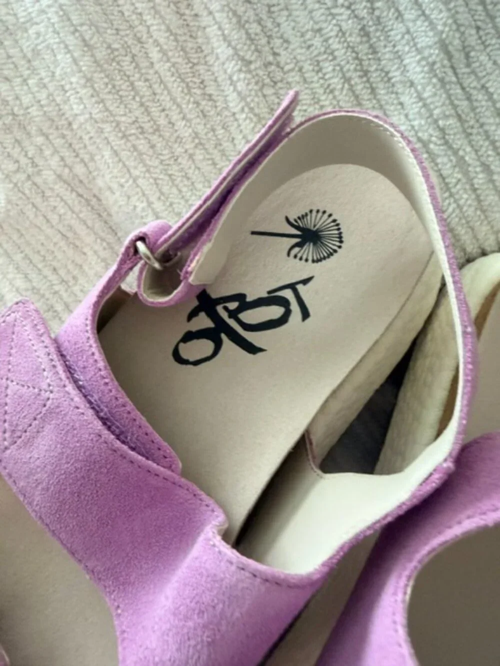 OTBT Pink Suede Adjustable Platform Sandals – Women’s
